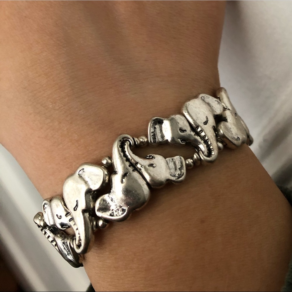 Cute silver elephant bracelet
